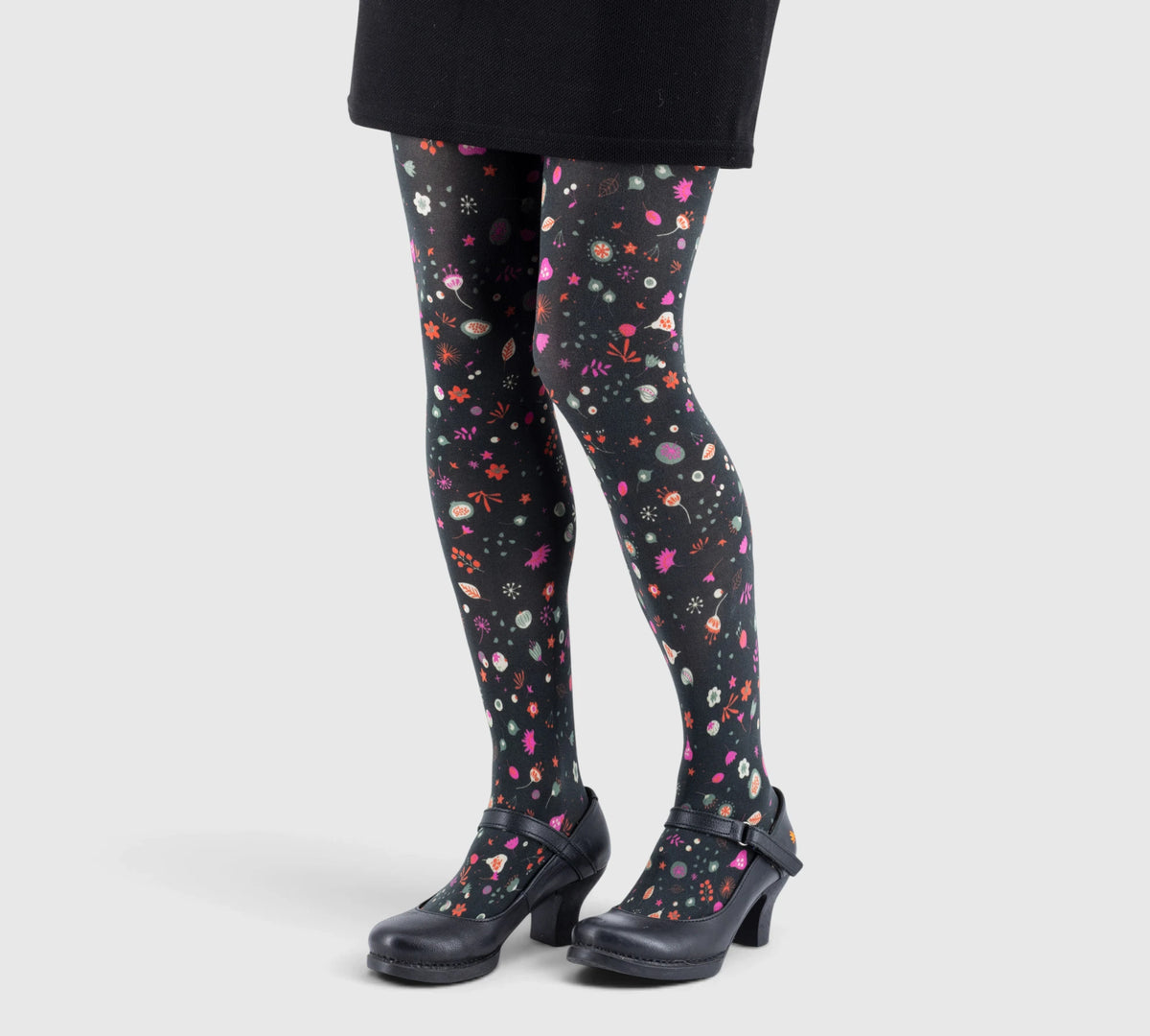 Collants fantaisie fleuris – élégance et originalité