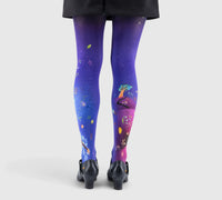 Collants fantaisie : voyage créatif en nuances de violet