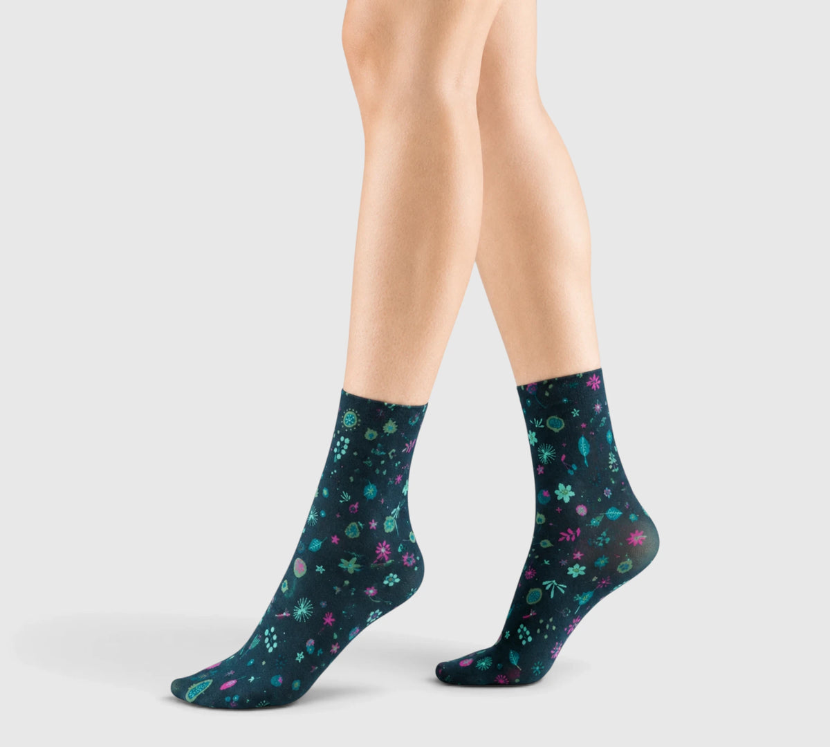 Chaussettes fantaisie : design floral délicat
