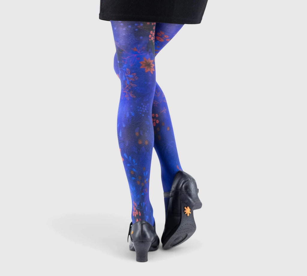 Collants Originaux et Résistants – Harmonie Florale sur Fond Bleu Profond