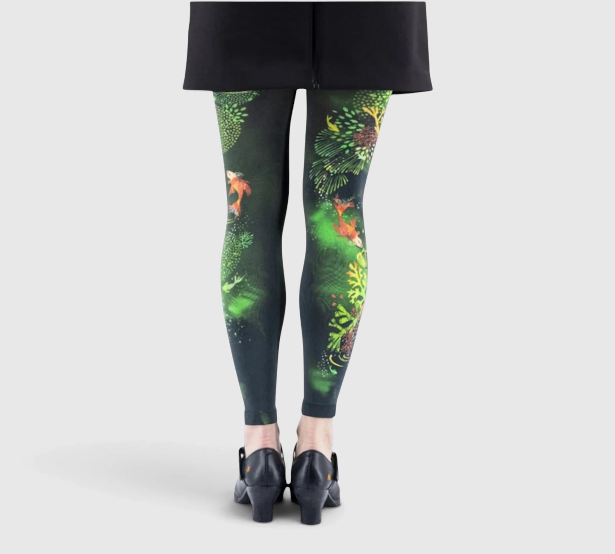 Leggings fantaisie : le charme d’un jardin aquatique